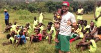 Gustavo Forti se tornou fluente em inglês e levou seu projeto missionário para a África